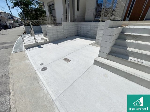 神戸市垂水区桃山台　新築一戸建ての駐車場|駐車スペース！散水栓があるので、こまめに愛車を洗えます！