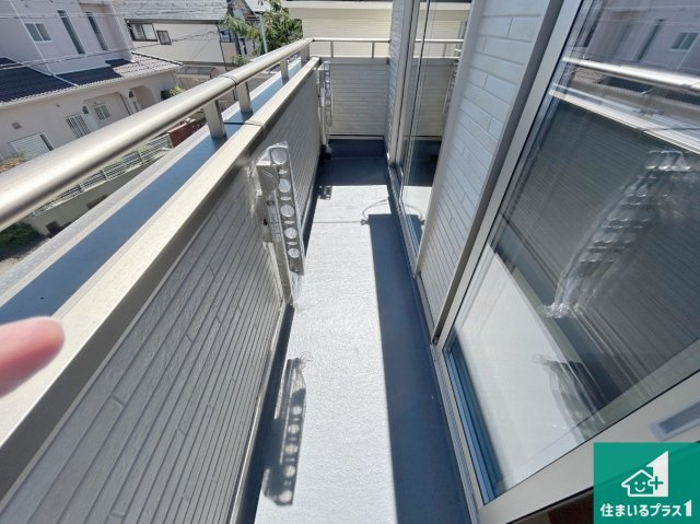 神戸市垂水区桃山台　新築一戸建てのバルコニー|ワイドバルコニーは洗濯物を干すスペースが広いのでご家族が多くても安心！