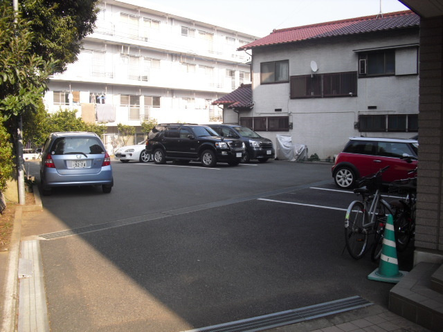 メゾンボナールの駐車場|敷地内駐車場