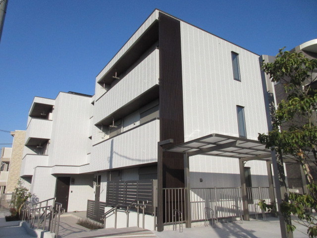 ＢＯＲＩＫＩ横浜みどり　B棟の外観|子育て共感賃貸住宅　「母力横浜みどり」
