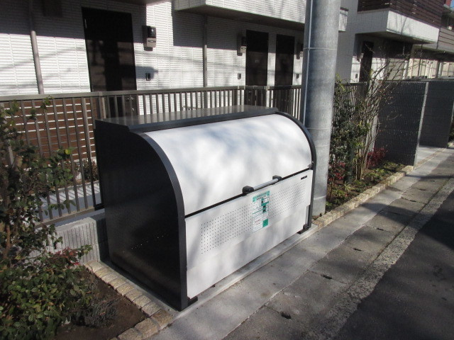 ＢＯＲＩＫＩ横浜みどり　B棟のその他共用部分|入居者専用ゴミストッカー