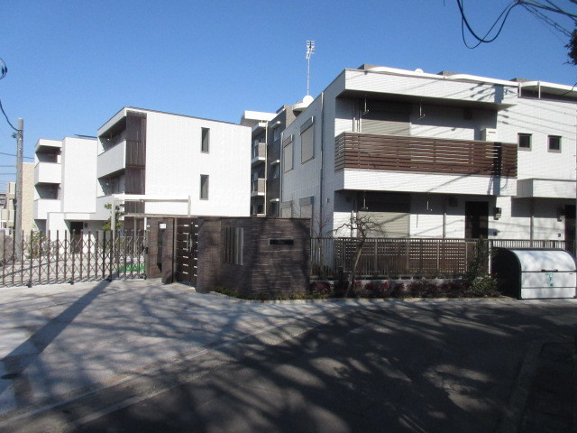 ＢＯＲＩＫＩ横浜みどり　B棟の外観|子育て共感賃貸住宅　「母力横浜みどり」