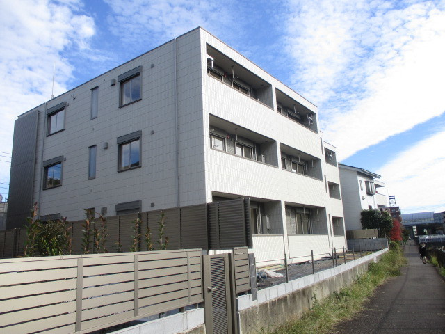 Ｗｉｓｔｅｒｉａ　あざみ野