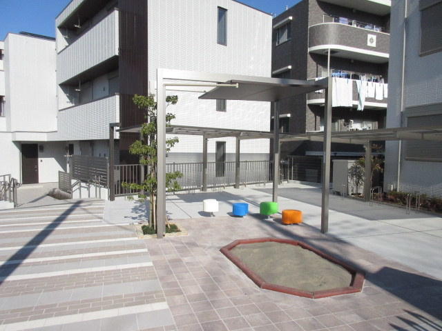 ＢＯＲＩＫＩ横浜みどり　A棟のその他共用部分|お子様の遊ぶ姿をみんなで見守れます