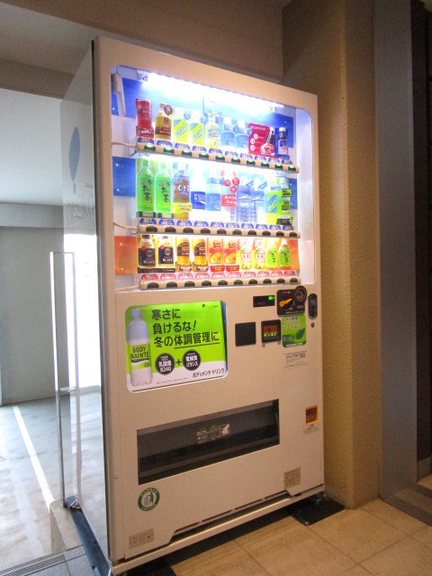 キュロコ玉川学園　東棟のロビー