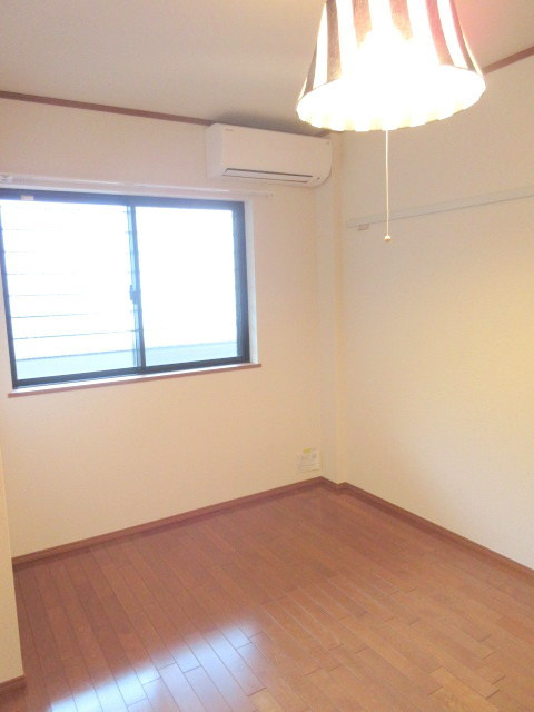 メゾンボナールの居間・リビング|家具の配置がしやすいお部屋