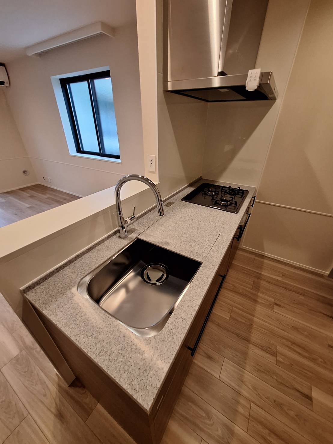 TWIN ROCKS　Nのキッチン