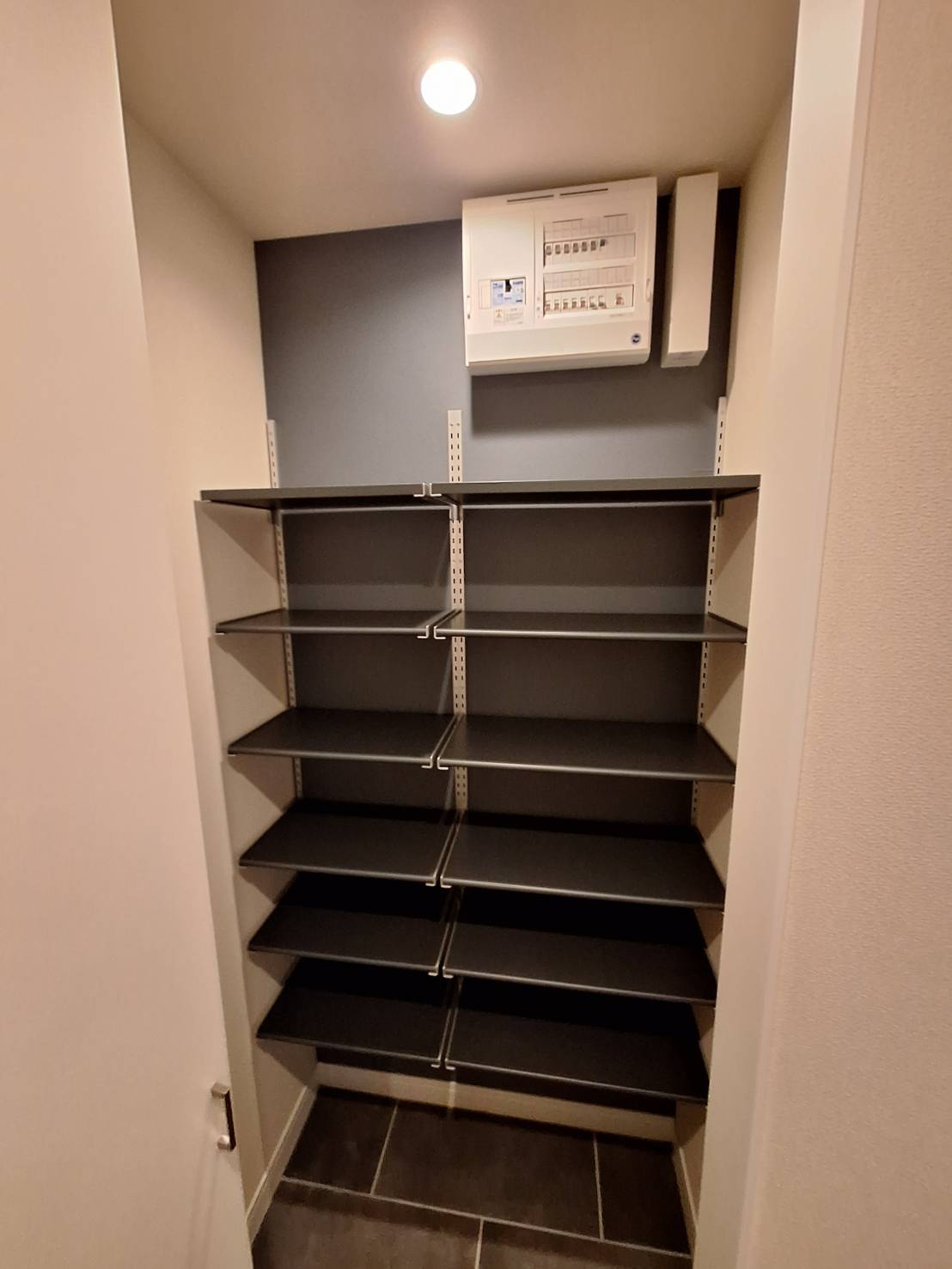 TWIN ROCKS　Nの収納