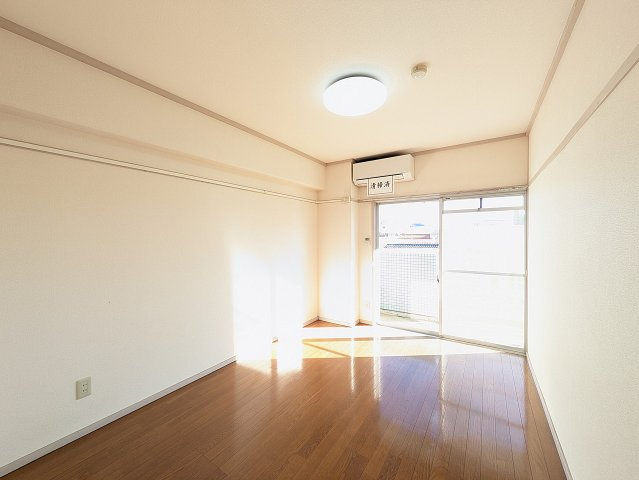 シードパレロイヤルの洋室