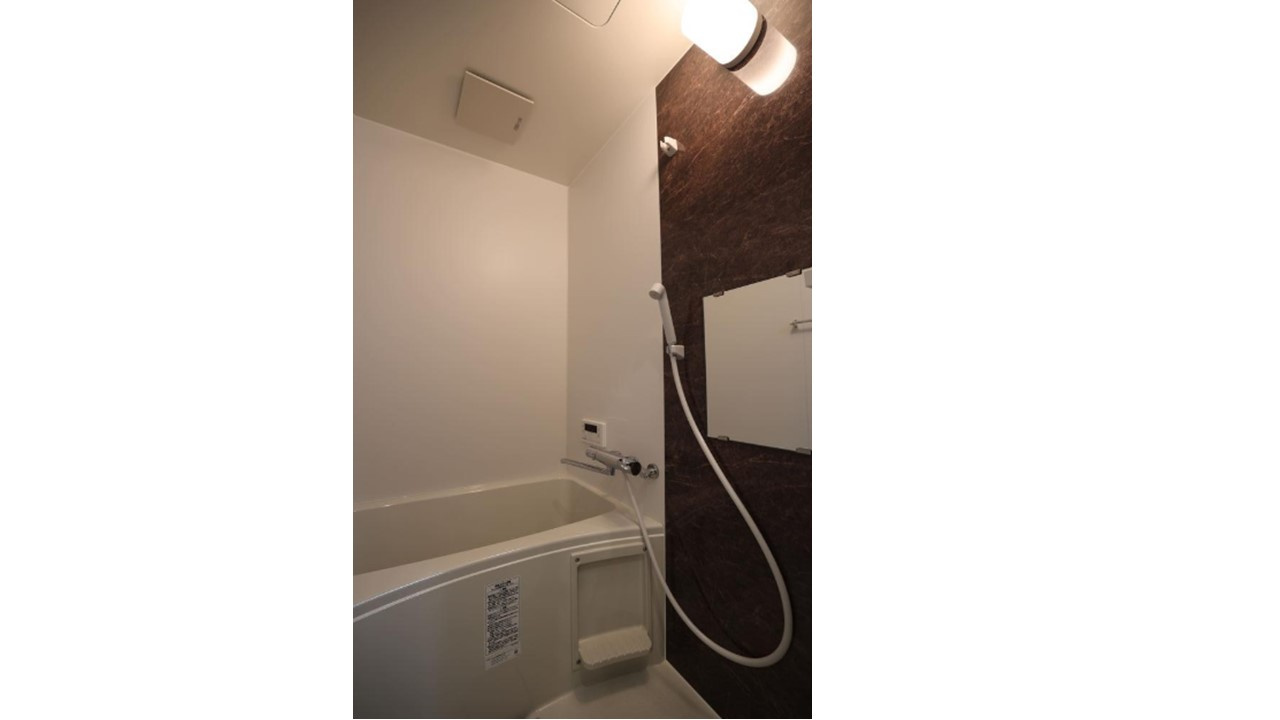 神戸市東灘区深江南町４丁目　収益アパート　令和4年築　満室稼働中の浴室