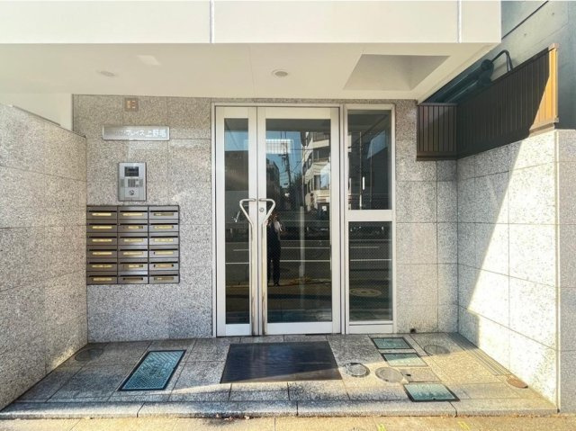 アーバンプレイス上野毛　店舗付一棟レジ・オーナーチェンジのエントランス