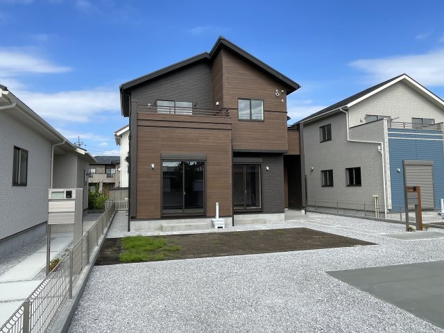 藤岡市下栗須（全3棟）2号棟の外観