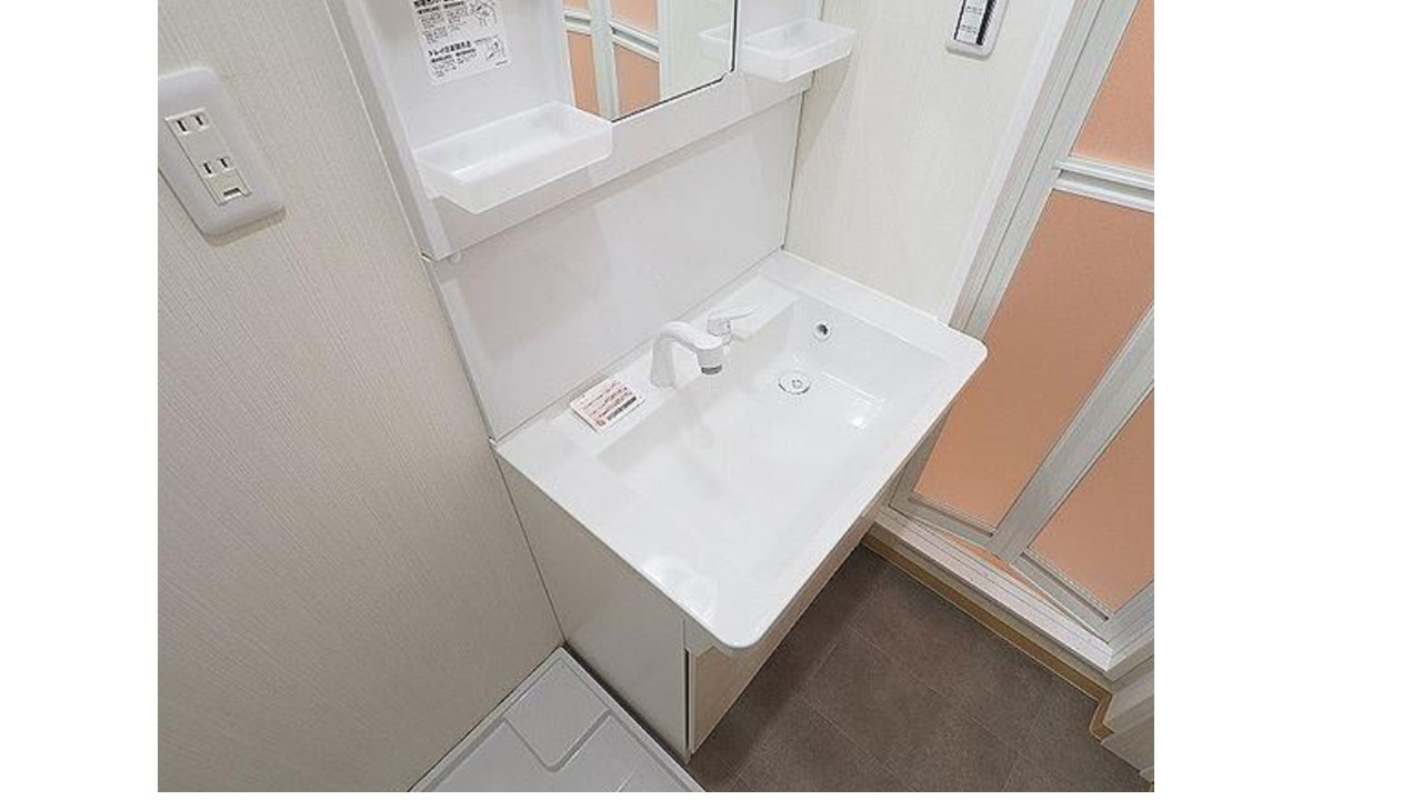 神戸市長田区前原町　令和３年新築　満室稼働中アパート　の洗面所