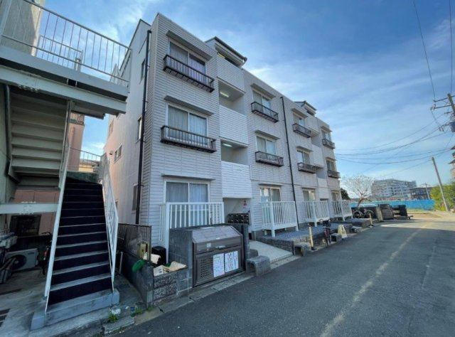 船橋市藤原１丁目の一棟マンションの外観