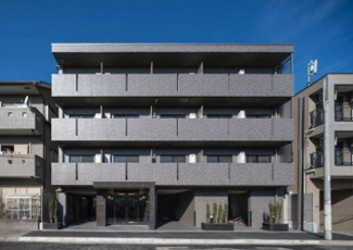 【外観】 | 鉄筋コンクリート造のがっちりとした建物。