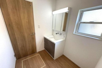 【独立洗面台】 | 堺市第五北区長曽根町 | お手入れのしやすい洗面化粧台です！