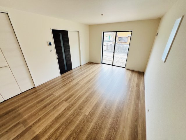 碧南市住吉町4丁目70-2『仲介手数料無料』新築戸建ての居間・リビング