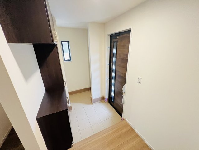 碧南市住吉町4丁目70-2『仲介手数料無料』新築戸建ての玄関