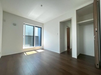 【洋室】 | 堺市第五北区長曽根町 | 収納場所に困らず綺麗な室内を保てそうですね！