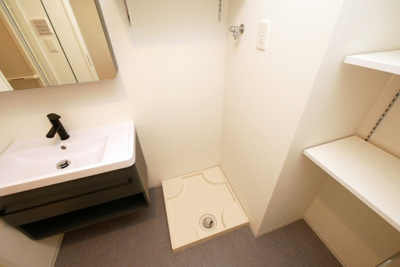 【設備】 | セレニテ難波グランデシュッド | 洗濯機置き場です