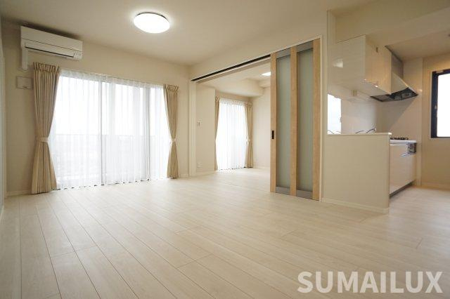 熊本市東区神園１丁目の賃貸マンションの居間・リビング