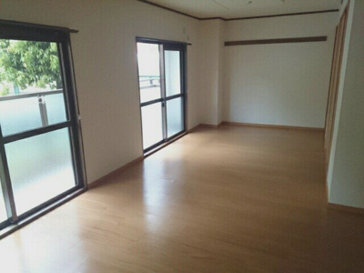 【居間・リビング】 | アネックス翠香園 | ゆったり過ごせるリビングです