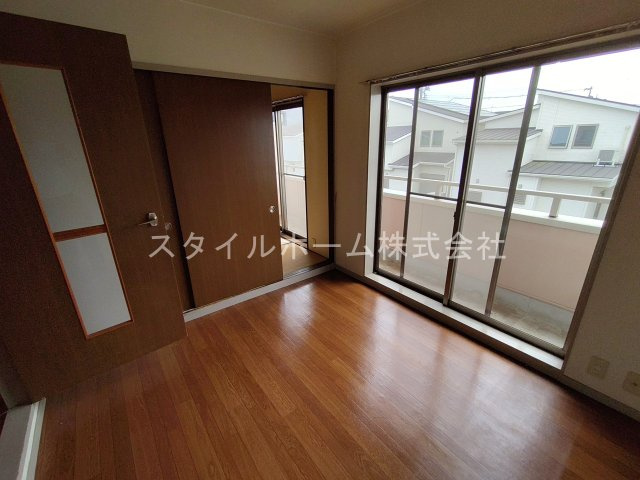 アーバンハイツ　Bの居間・リビング