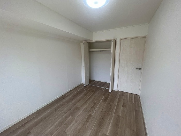 東村山市栄町２丁目の中古マンションの洋室