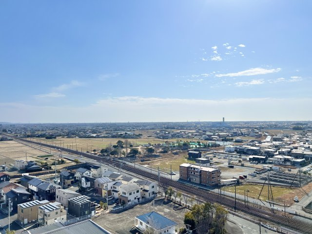 ベルメゾン豊田の展望|ベランダからの眺望は、最上階ならではの開放感があり、景色も良好です。