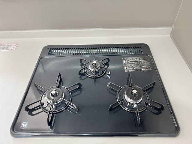ベルメゾン豊田の設備|三口ガスコンロ！家事の時短になります。