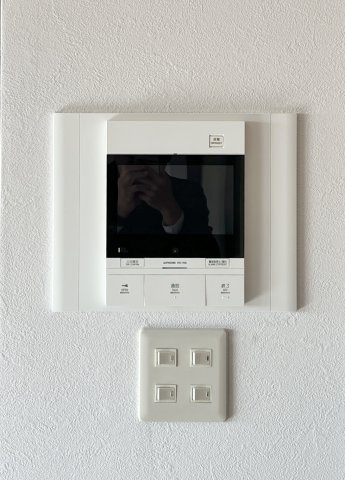 ベルメゾン豊田の防犯設備|大きなモニター付きインターホン！相手の顔が良く見えます！