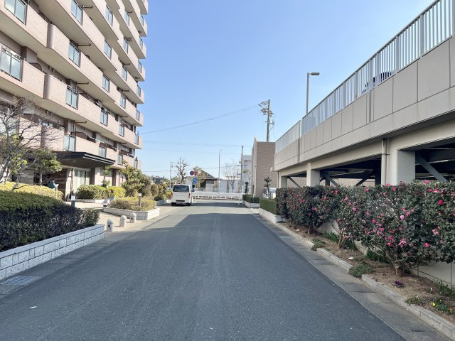 ベルメゾン豊田の現況写真|前面道路を東側を向いて撮影しました。