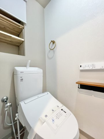 ベルメゾン豊田のトイレ|白を基調とした、明るく清潔感のあるトイレです。