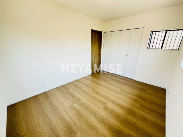 長崎市かき道2丁目戸建の洋室