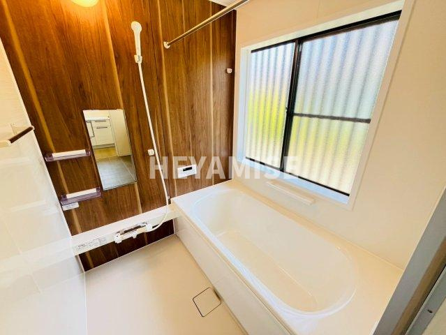 長崎市かき道2丁目戸建の浴室