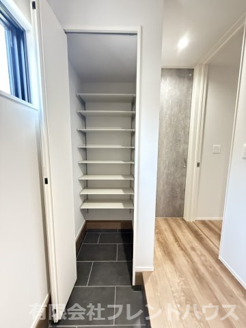 【玄関】 | 阿品台1丁目戸建 | シューズクローク