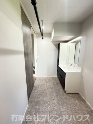 【脱衣所】 | 阿品台1丁目戸建 | 室内物干しスペース