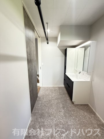【脱衣所】 | 阿品台1丁目戸建 | 室内物干しスペース