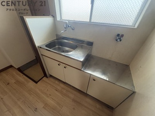 キッチンにも開口部あります