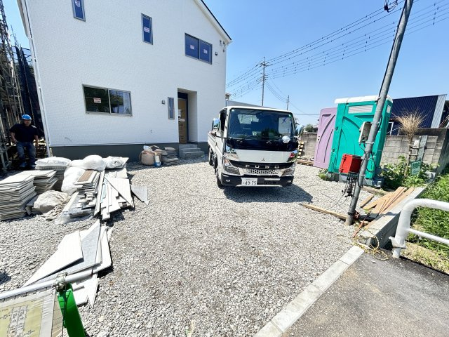 新築　前橋市女屋町第１　クレイドルガーデン　１号棟の駐車場|現地写真　駐車スペースは並列2台分可能です！
