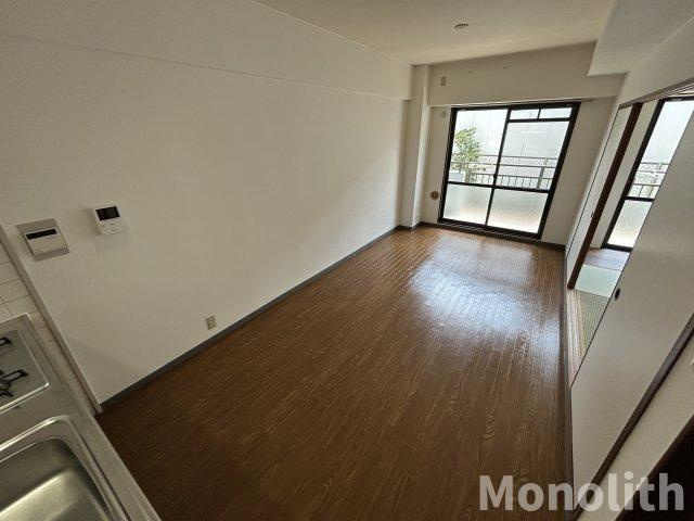 光明池サニーハイツの内装