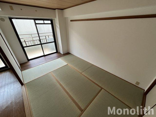 光明池サニーハイツの和室