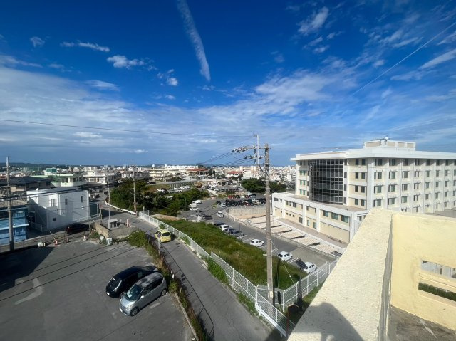 沖縄市美里1丁目　テナントビルの展望