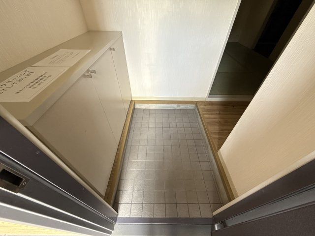 ヴィラ・ソレイユの玄関