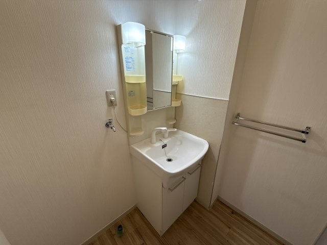 ヴィラ・ソレイユの洗面所