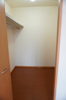 【収納】 | 洋室6帖　ウォークインクローゼット