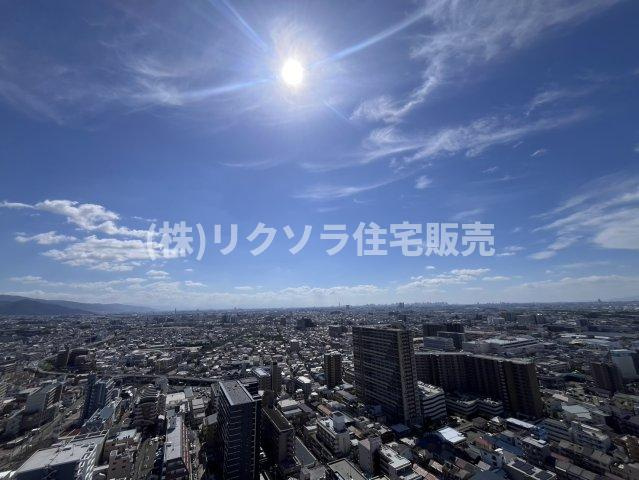 ロイヤルメドゥ香里園タワーの展望|高層階につき眺望・陽当り・通風良好
■物件内覧・資金計画相談・住宅ローン相談、リフォーム相談、お問合せ受付中■
※当日・翌日のご内覧、ご相談はお電話でのお問合せがスムーズです！