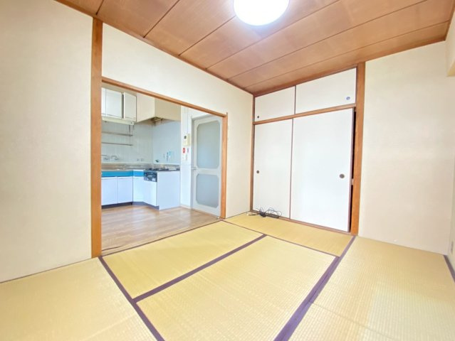 メゾン茨木西駅前の寝室