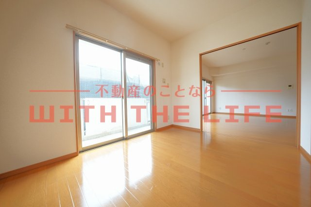 グランドゥール【10,000円キャッシュバック対象物件】の洋室|コンパクトで使いやすい洋室です