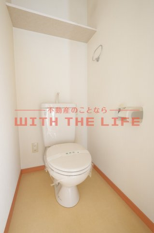 グランドゥール【10,000円キャッシュバック対象物件】のトイレ|落ち着いた色調のトイレです